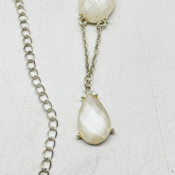 AVON Signed Silver Tone White Oval Cabochon Y Drop Necklace - Picture 4 of 8